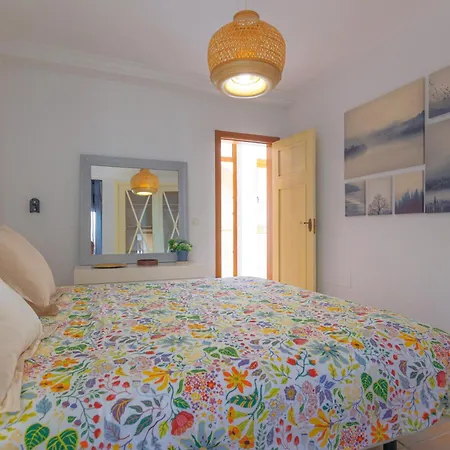 With Pool, Luxury Scape In *