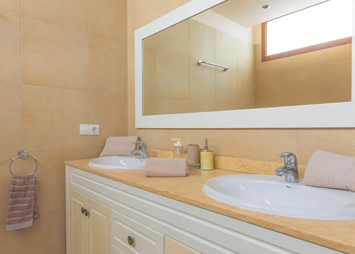 Apartament With Pool, Luxury Scape In