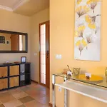Apartment With Pool, Luxury Scape In