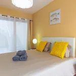 Apartment With Pool, Luxury Scape In *