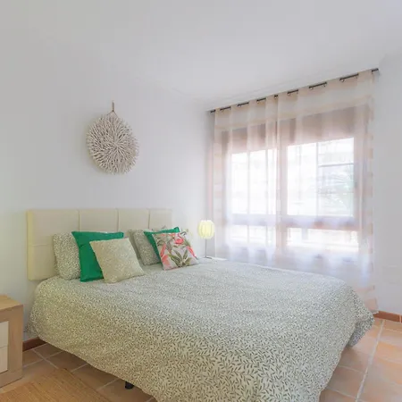 With Pool, Luxury Scape In *
