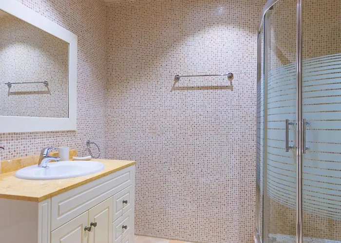 Apartamento With Pool, Luxury Scape In *