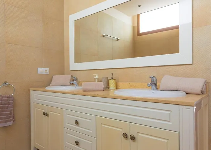 With Pool, Luxury Scape In Apartamento