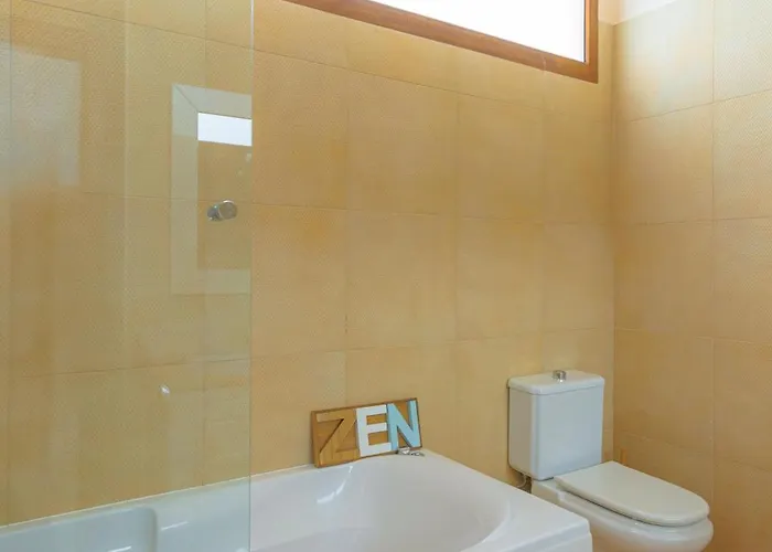 With Pool, Luxury Scape In